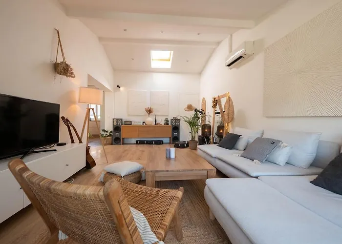 Maison De La Bonaventure Perols, Piscine Et Jardin * Perols